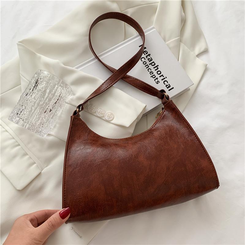 Underarm bag women's casual design bag 2025 new trendy Internet celebrity retro crescent bag simple and cute messenger bag