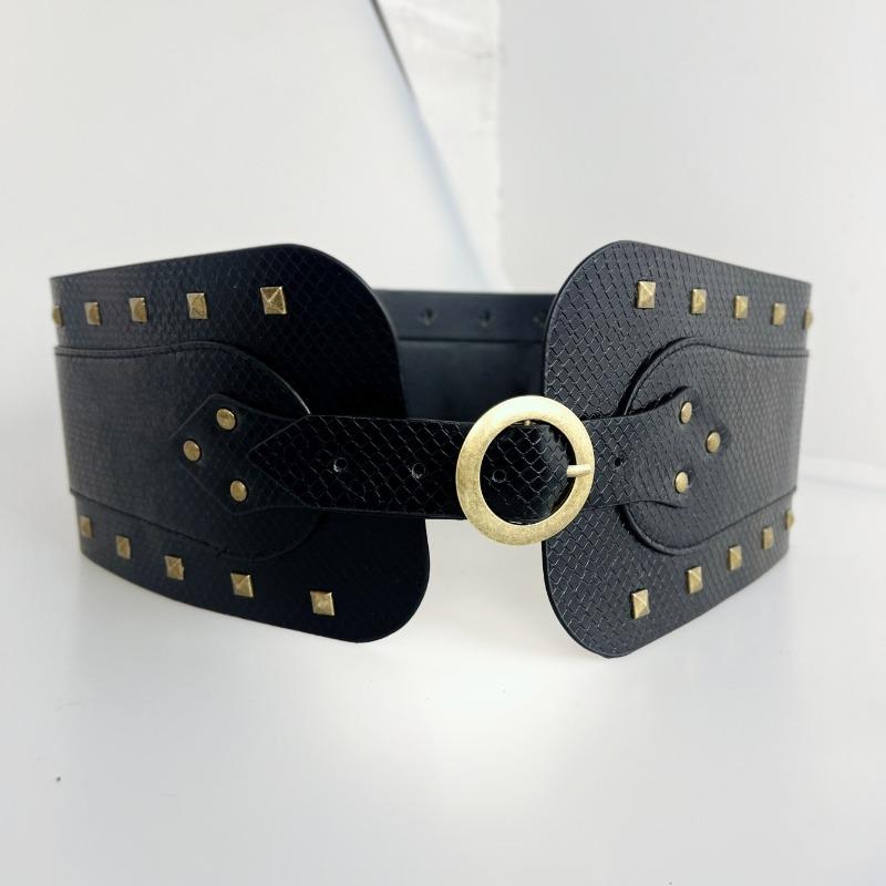Meier Wide waist belt - dark punk style with metal accents and leather rivets 105cm чёрный
