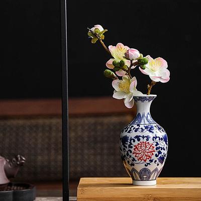 Classic Blue and White Small Porcelain Vases Mini Strong Chinese Style Bud Vases Hand-painted Handmade Vessel Vase Office