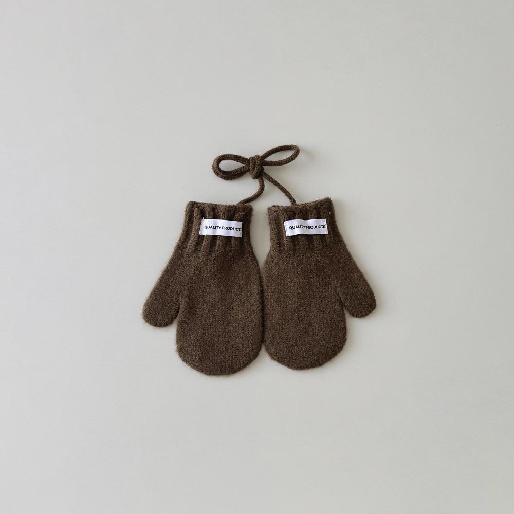 

1 пара INS Корейские повседневные детские варежки для улицы, зимние, теплые, однотонные, простые, детские варежки с шейным шнурком для мальчиков и девочек кофейный