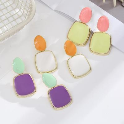 Boucles d'oreilles carrées géométriques color block coréennes – Design créatif, coloré et frais pour un look tendance.