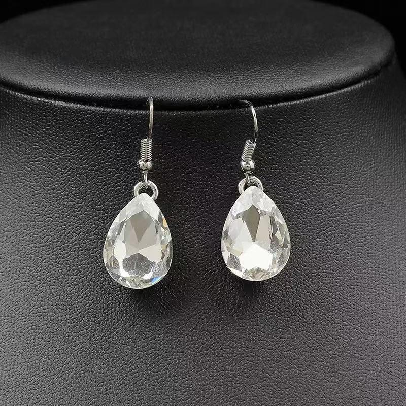 Elegant Bridal Pearl & Gemstone Necklace and Earring Set