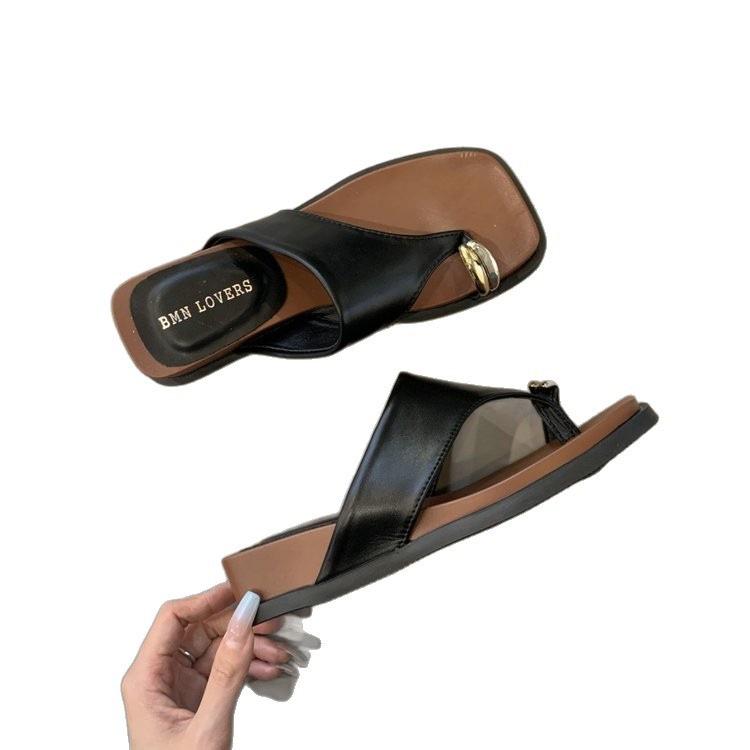 French Retro Clogs Flip-flops Women's Summer Outer Wear 2025 New Slope Heel Heightened Non-slip Square Head Cool Slippers