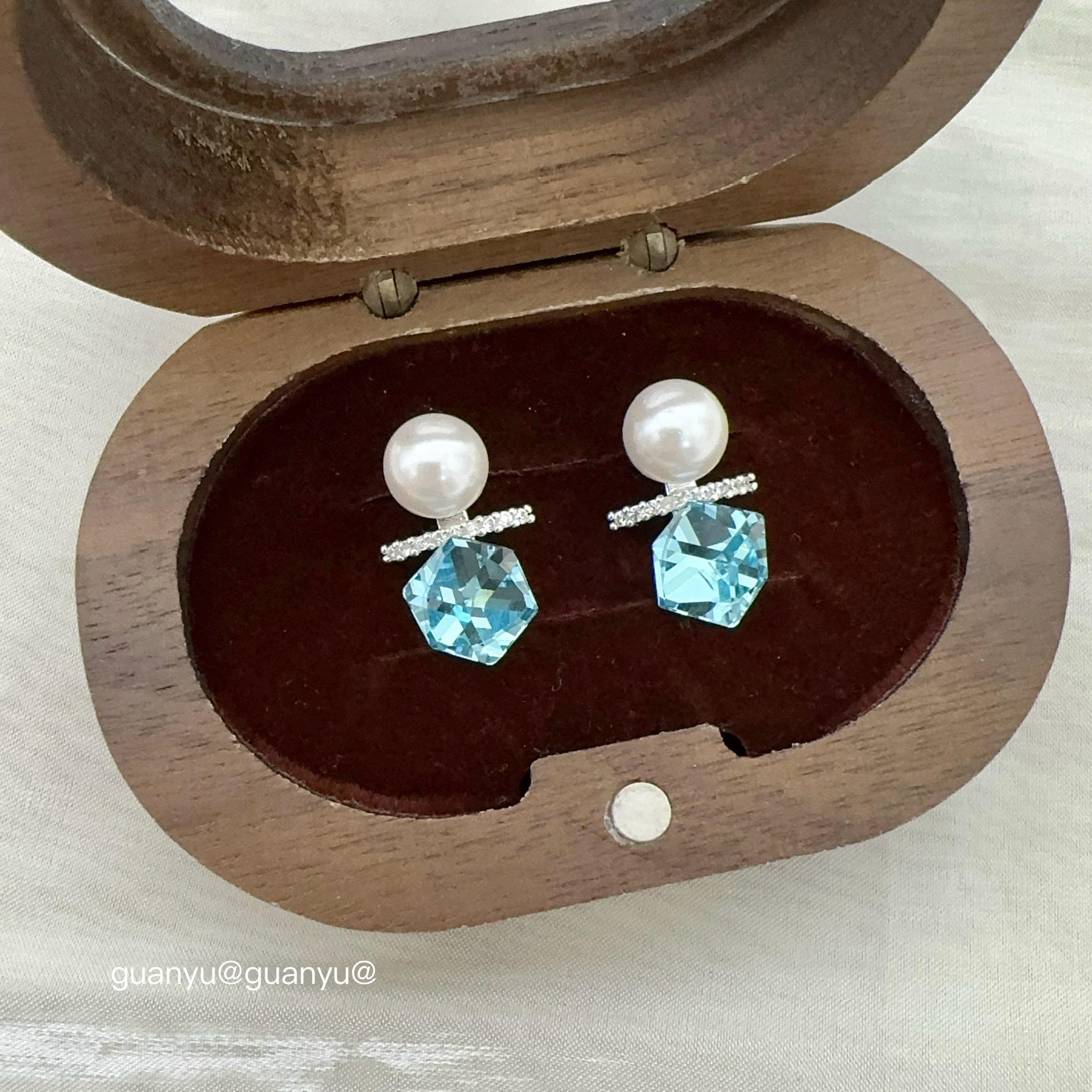 Элегантные квадратные серьги-пусеты с цирконом и жемчугом - Роскошные и универсальные для женщин