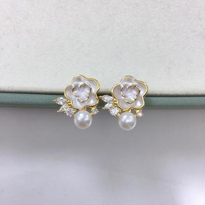 Zhuji Perle Französische Klassische Kamelie Süßwasserperlen Ohrstecker Mode High-End Damenschmuck.