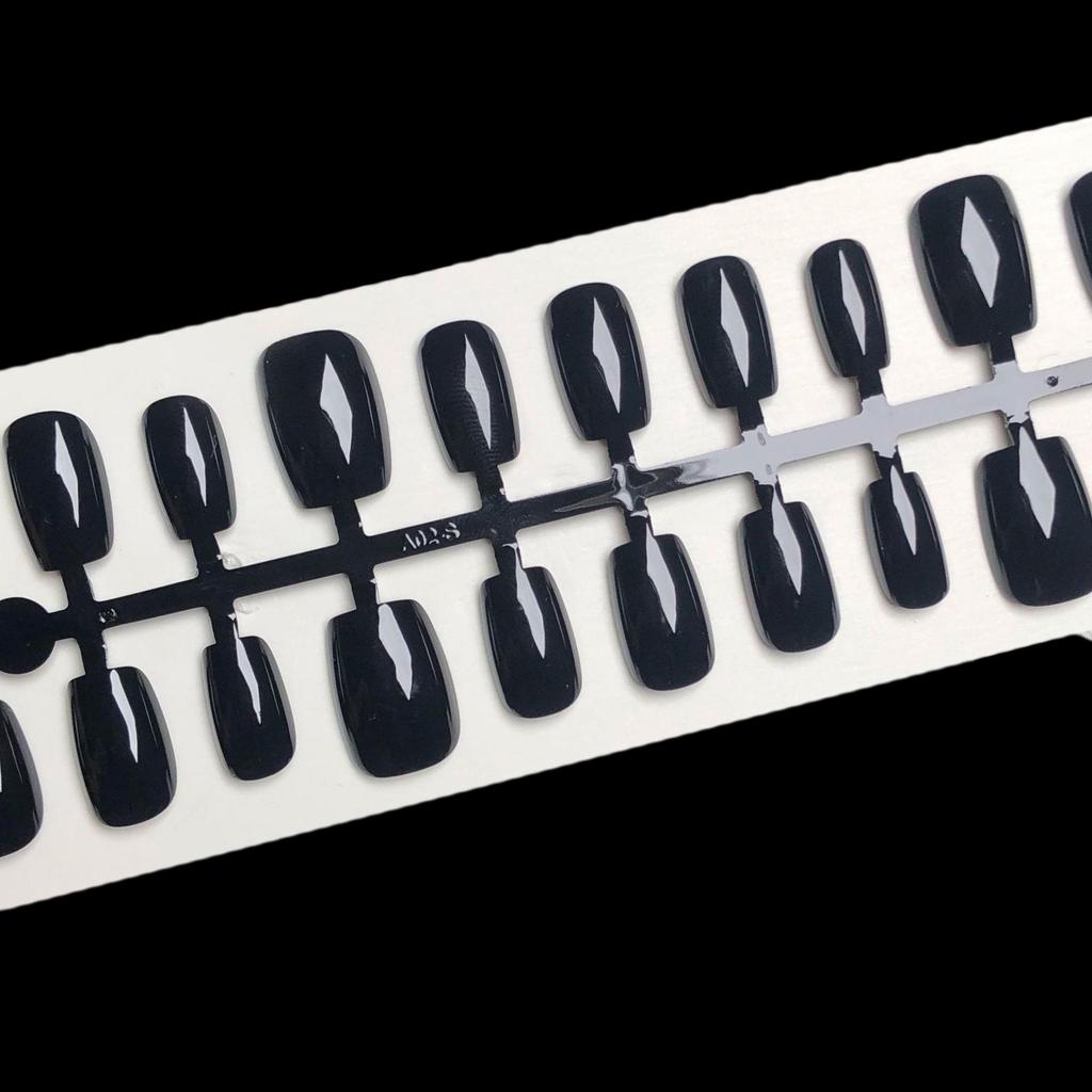 Minimalist Solid Color Press-On Nails: Cherry Red, Black, White, Blue, Green, Nude - Short Ladder Nail Art Patches