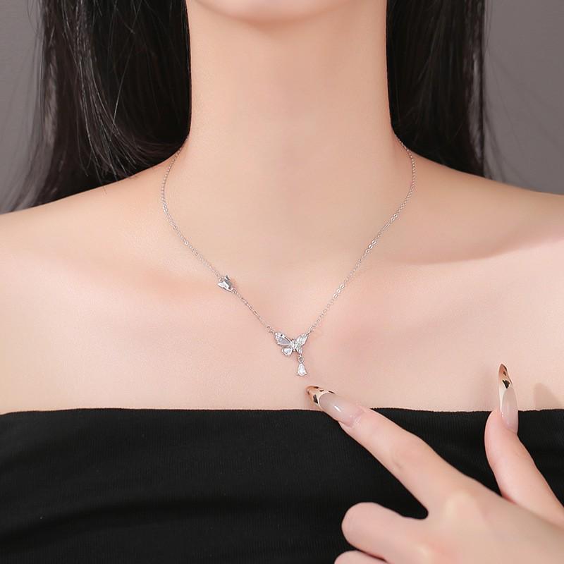 Luminous Butterfly Mother-of-Pearl Zircon Choker: Elegant Women's Necklace