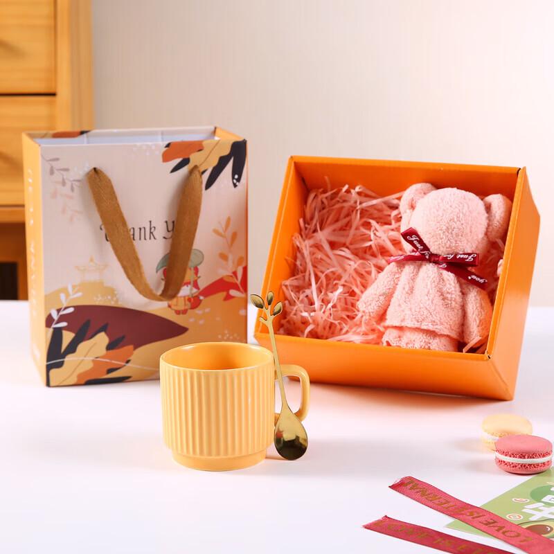 Ceramic Mug & Bear Towel Gift Set