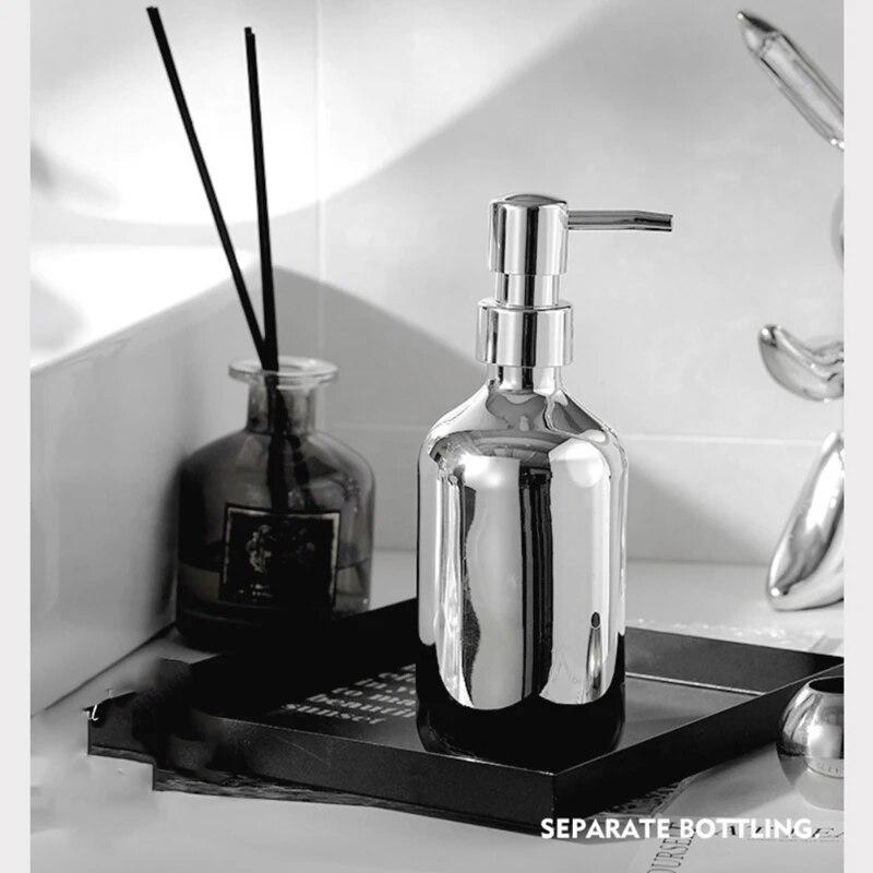 Dispenser Shampoo E Sapone In Vetro Con Vassoio - 500 Ml, Pompa Dorata, Per Bagno E Cucina, Stile Elegante