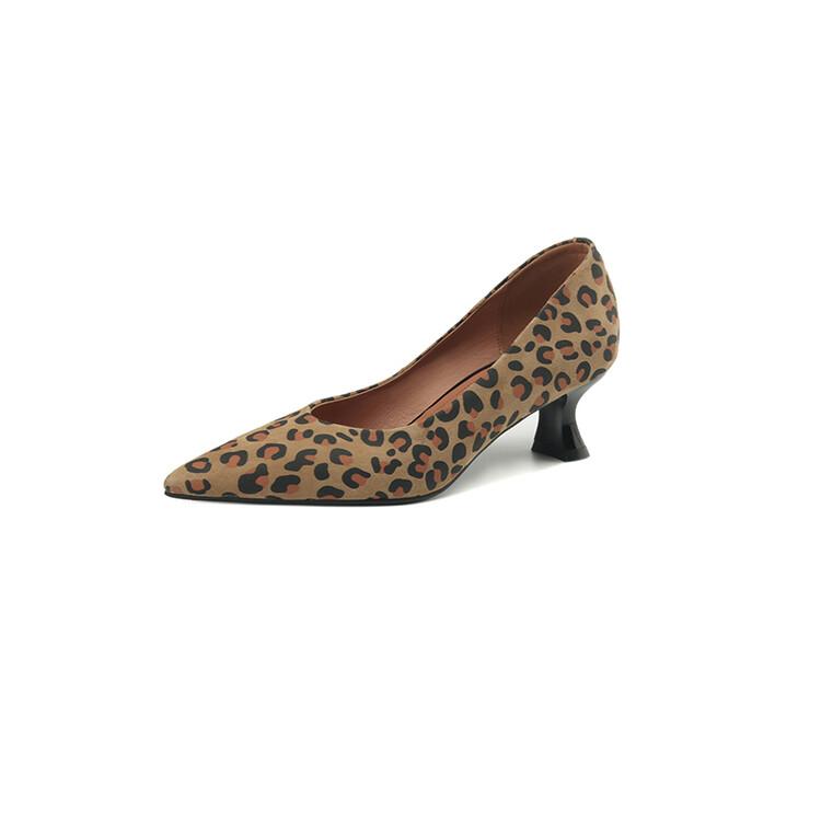 Mode Neue Frühling Schafveloursleder Damen Schuhe Spitze Zehenpartie Damen Pumps Flache Slipper Schuhe für Damen Leopardenmuster Hohe Absätze Damenschuhe