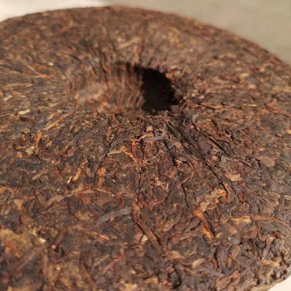 357g Yunnan Puerh Olgun Çay Kek 2004 Panda Palace Pu'er Çay Eski Pu-erh Kek Çay
