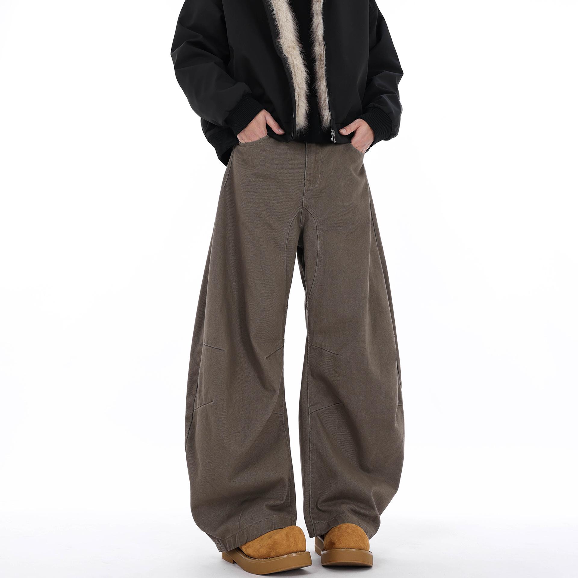 

Trendy Wide-Leg Retro Brown Jeans with Curved Knife Silhouette for Men and Women Small коричневый