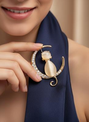 Cute Cat On The Moon Design Opal Lapel Pins Pretty Kitten Kitty Shaped Crystal Golden Brooches Pet Owner Badge