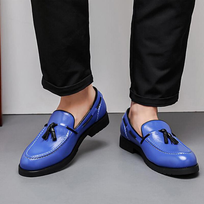 Fashion Men's Loafers, Fashionable Large-sized New Leather Shoes, Trendy Hairstylists Wearing Lazy Casual Shoes On One Foot A19