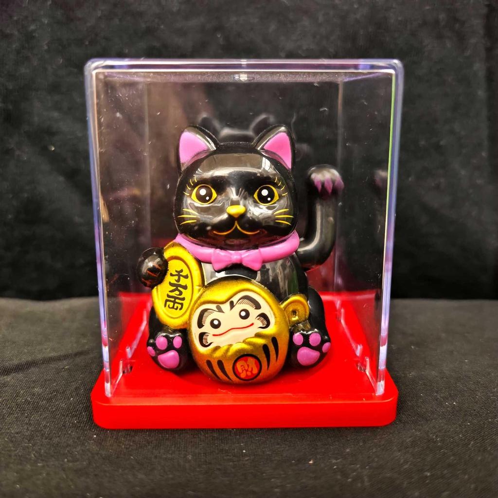 Solar-Powered Waving Maneki-neko Ornament, 2-Inch, Attracts Wealth for Office Desk or Cashier Counter Decoration