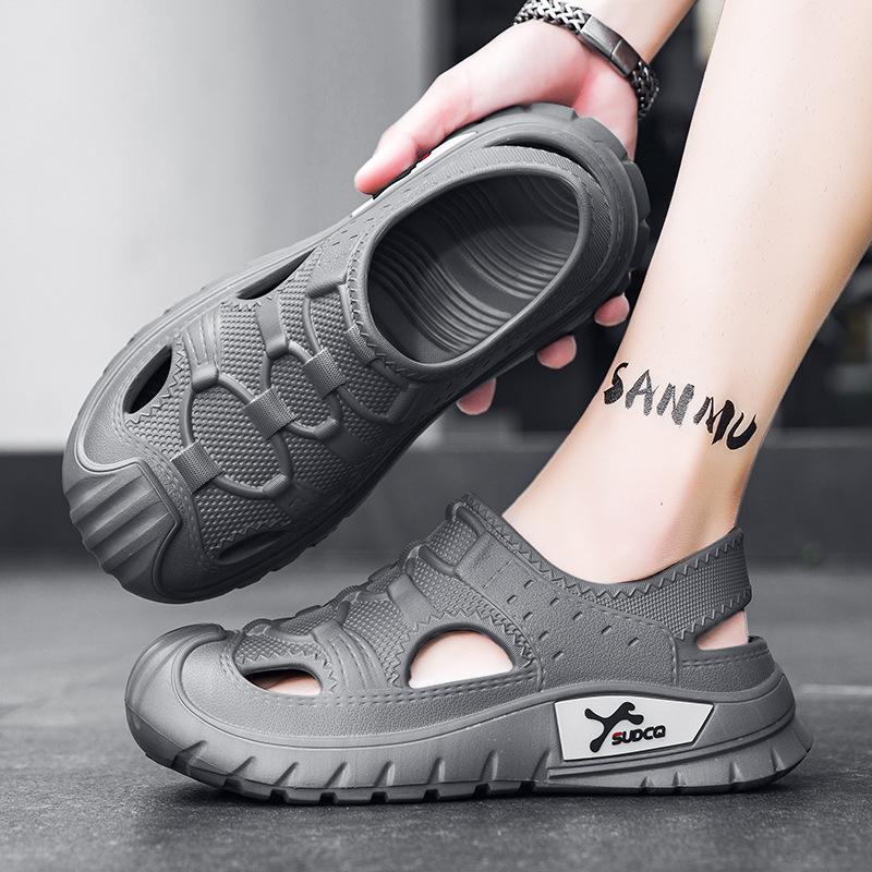 2025 summer new fashion sandals men's driving outdoor breathable hollow hole shoes travel wading beach shoes