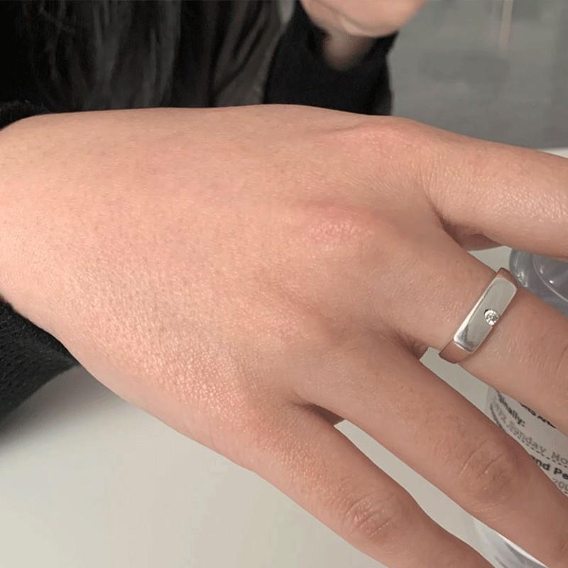 Stylish Adjustable S925 Silver Couple Rings Featuring Retro Broken Accents Zircon