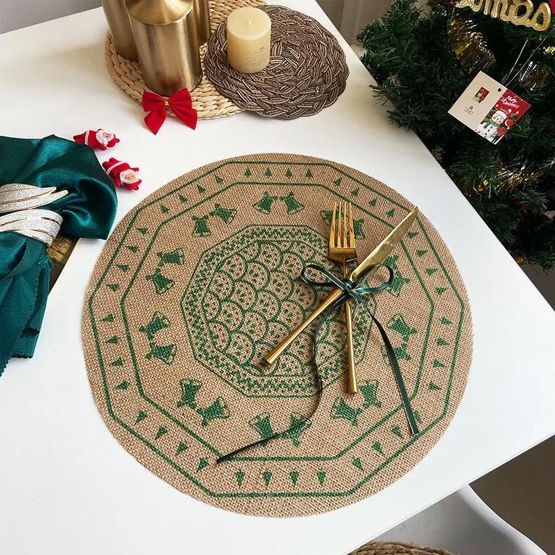 Retro Christmas Jute Placemat Round Printed Woven Dining Table Mat with Wool Ball Heat-Resistant Home Decorative Coffee Cup Mats