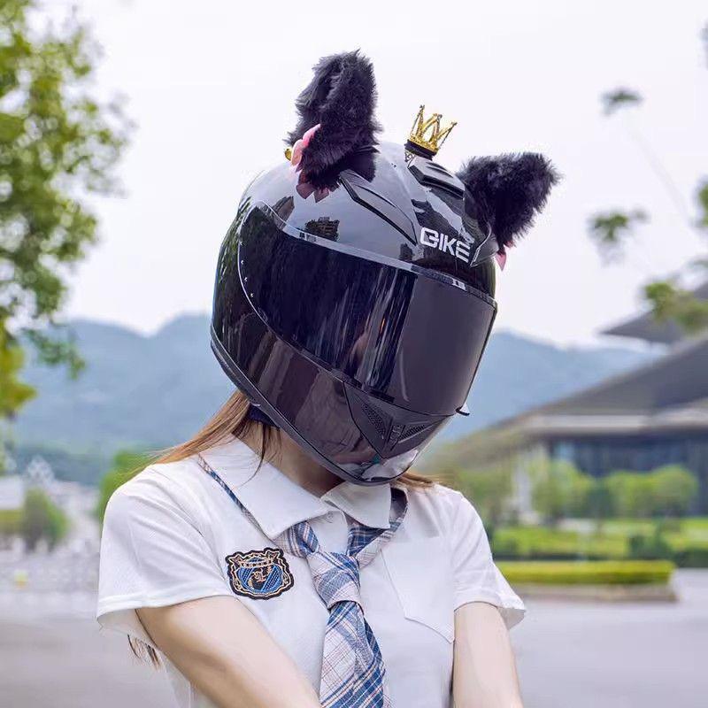 Certified Men's Bluetooth Full-Face Motorcycle Helmet with Trendy Horns for All Seasons.