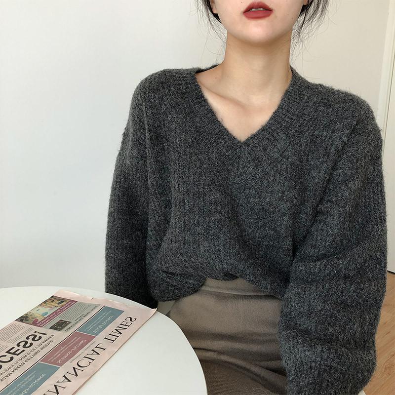 2024 Retro V-Neck Loose Knit Sweater for Women - Japanese Korean Style, Autumn/Winter