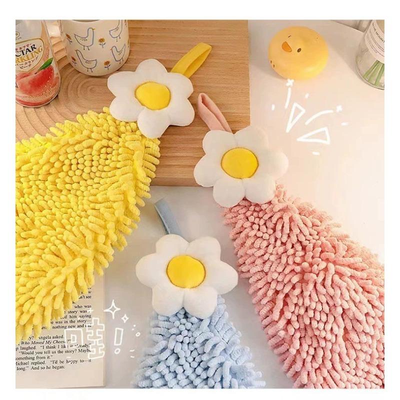 Cute Coral Fleece Flower Shape Hand Drying Towel for Kitchen Use