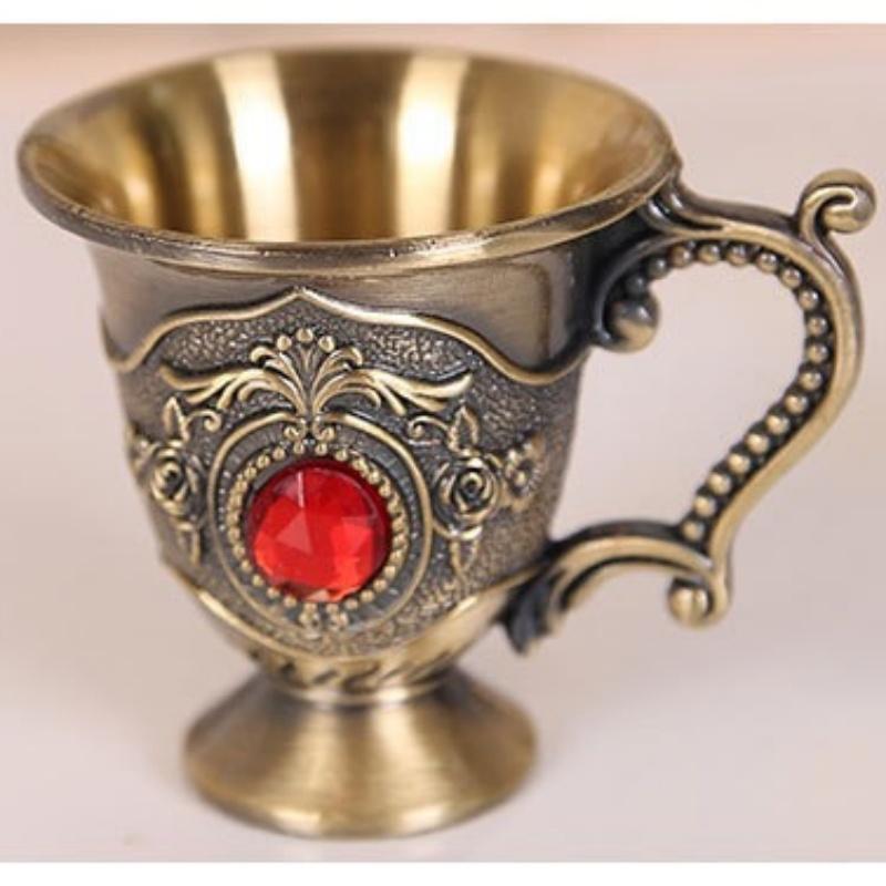 European Wine Set, Alloy Home Wine Pot Wine Glass Set, Red Vintage Wine Glass, Old Wine Pot Home Living Room Decoration,1Set