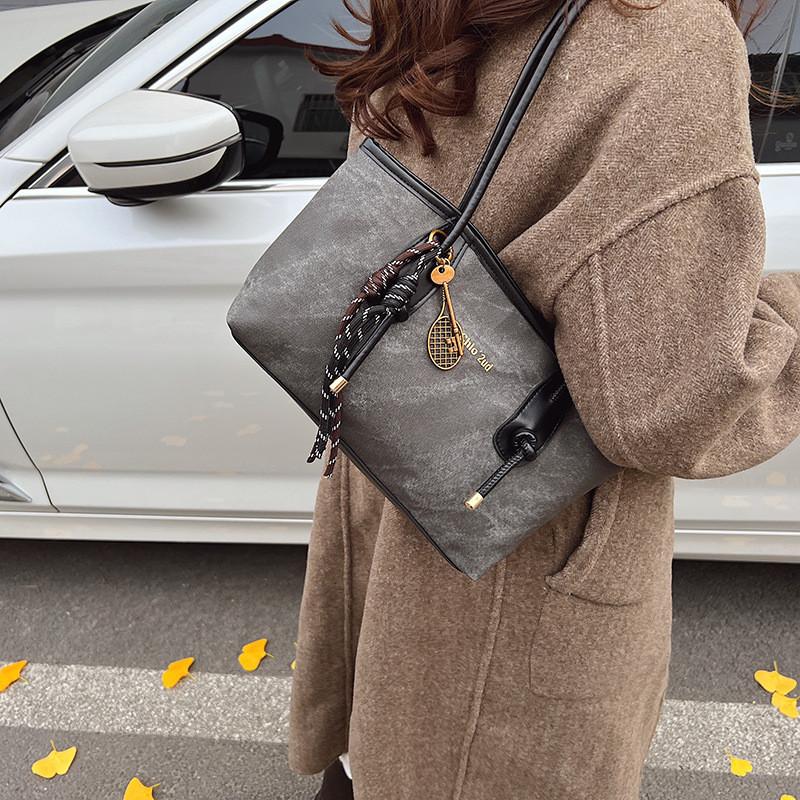 Inspired Versatile Retro Crossborder Style Tote Bag For Women With Soft Yet Sturdy Construction Perfect For Autumn And Winter
