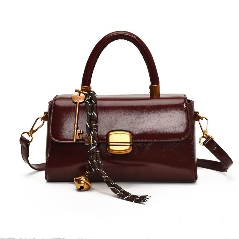 Trendy Retro Small Square Bag Trendy Texture Shoulder Messenger Bag Premium Light Luxury Portable Women's Bag