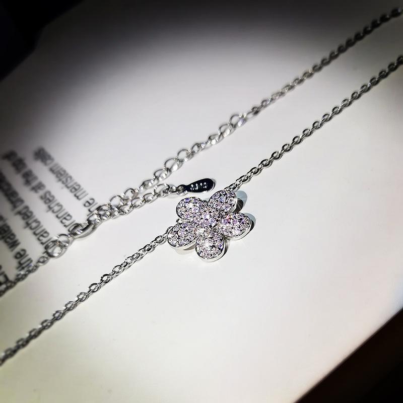 Womens Pendant Sweet Gift Small Daisy Design Necklace