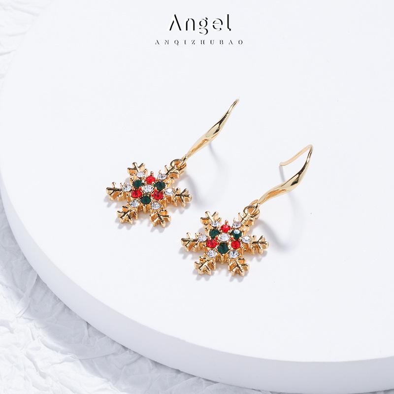 2022 Elegant Snowflake Stud Earrings: European & American Style Christmas Jewelry for Women