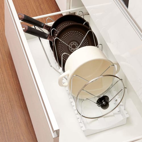 Belca Küchenaufbewahrungsständer für Bratpfannen, Töpfe und Deckel, 2-Wege, Ausziehbar, 29-55cm Breit x 26,2cm Tief x 17,4cm Hoch, Weiß, PFN-NS