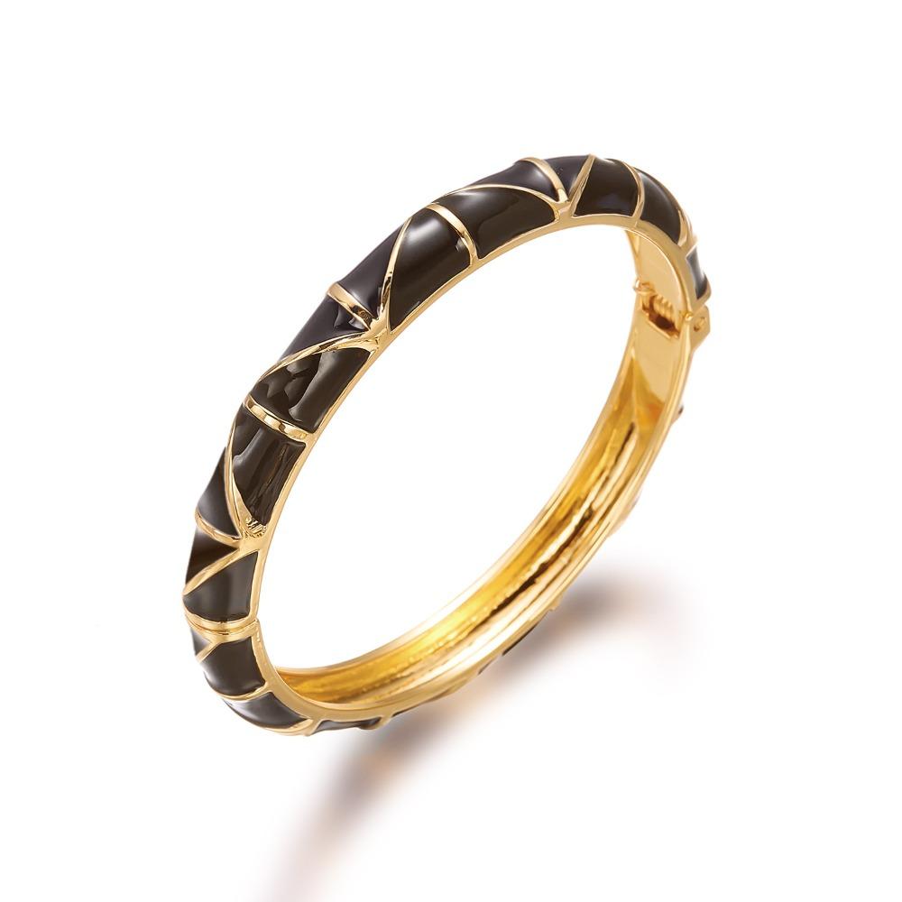 

Vintage Punk Dripping Oil Enamel Bangles Black/White Metal Geometric Bangles Wide Chunky Cuff Bracelets Party Aesthetic Jewelry