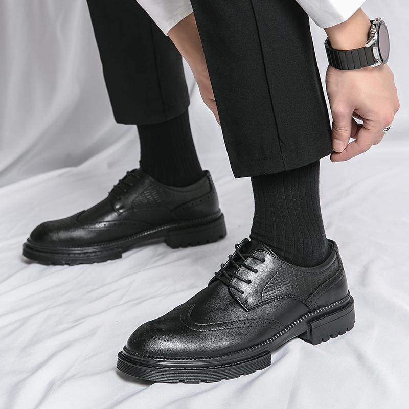 Fashion Handcrafted Mens Oxford Shoes Genuine Calfskin Leather Brogue Dress Shoes Classic Business Formal Shoes Man