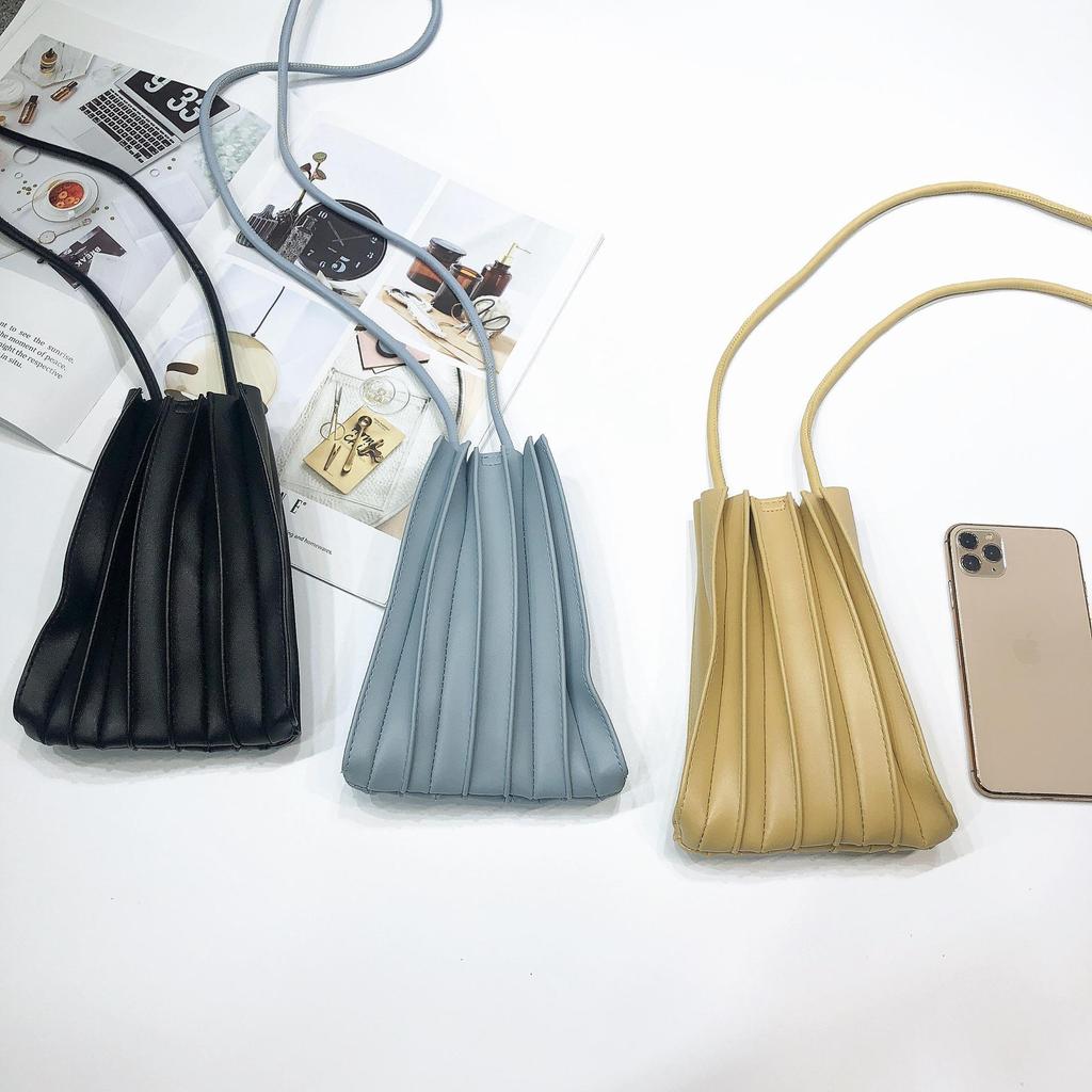 Korean Style Women's Pleated Single Shoulder Mini Crossbody Bag - Soft Leather, Versatile, Stylish Phone Carrier.