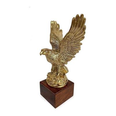 Vultur zburător metalic cu bază, piesă de rezistență, statuie decorativă, piesă de rezistență antică, suvenir, trofeu, premiu, putere Vastu, 24 cm, 10 cm, auriu