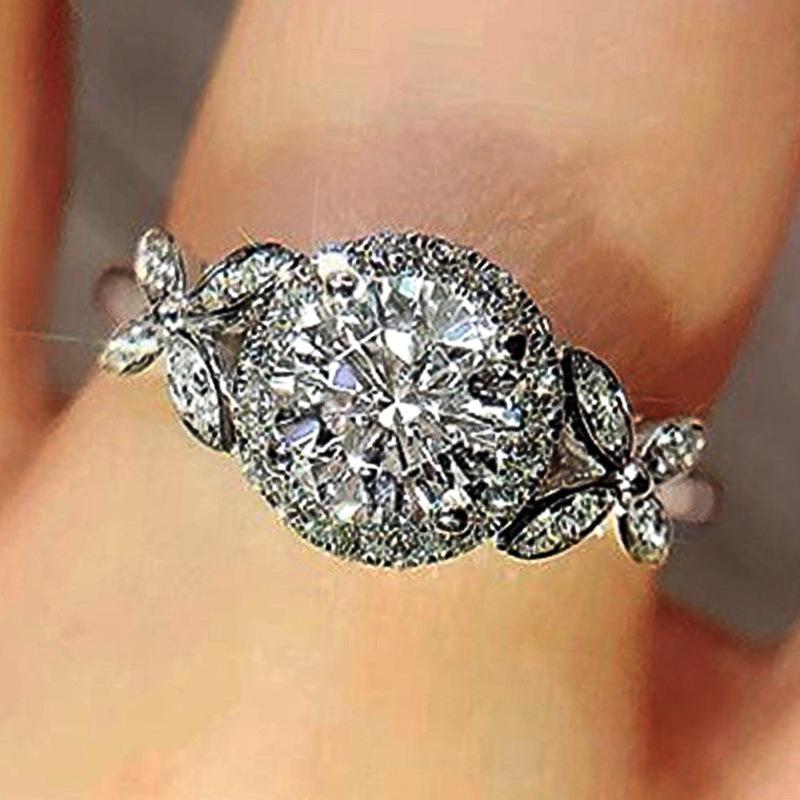 2026 Inlaid Oval Pigeon Egg Cube Zirconia Ring, Fashionable and Personalized Platinum Engagement High-quality Jewelry