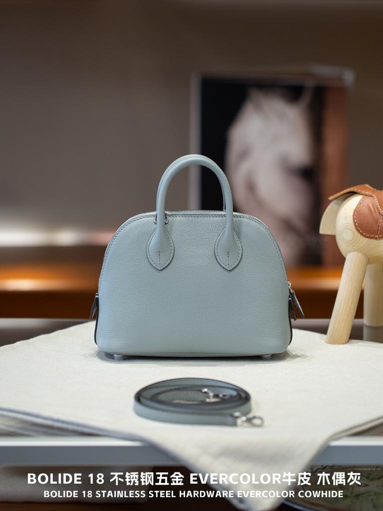 Mini Bolider 18 cm ungefütterte Schultertasche aus handgefertigtem Leder mit handgefertigtem Schulterriemen aus Evercolor-Leder