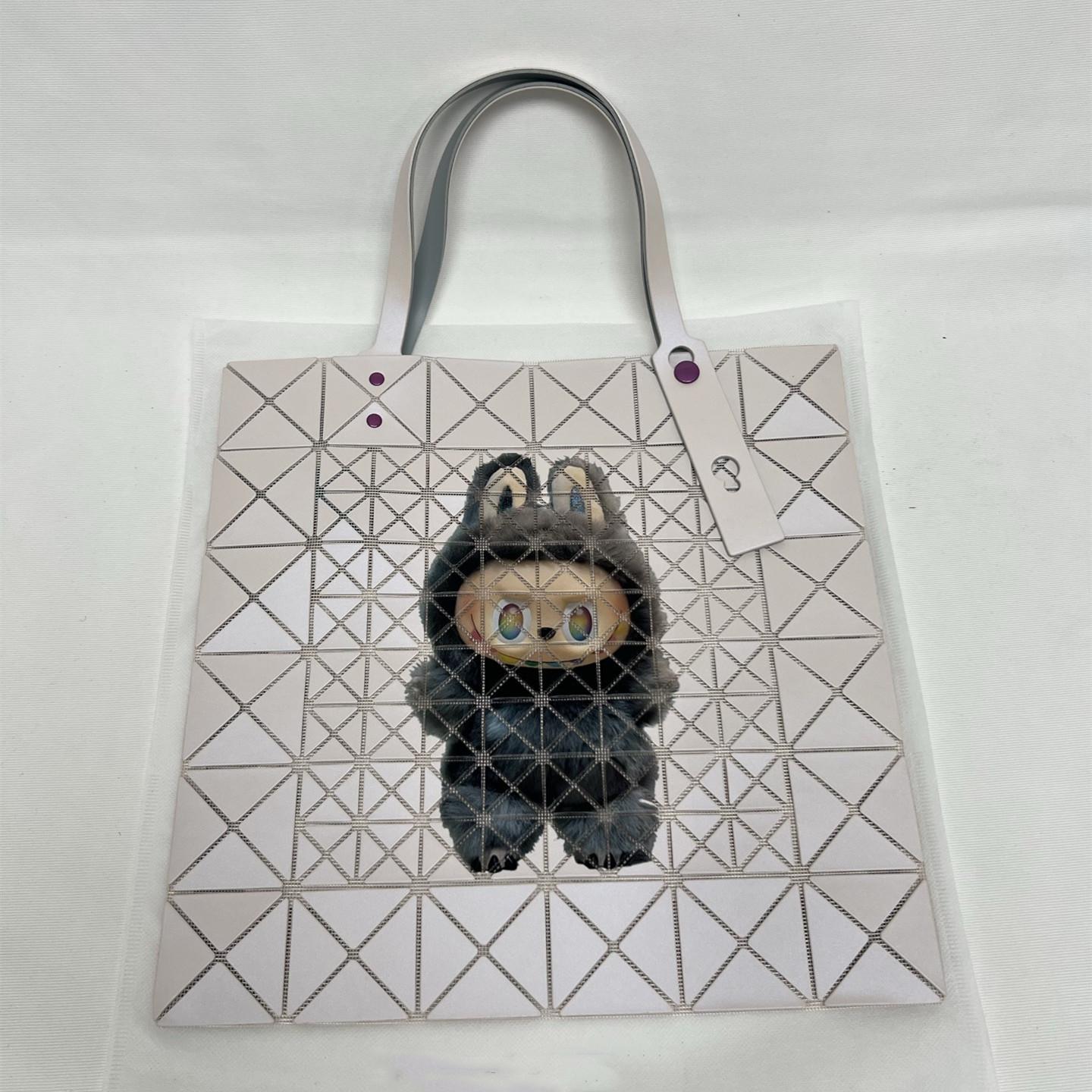 

New six-grid Labubu 6-grid geometric diamond bag shoulder bag handbag tote women CLE 34*34cm