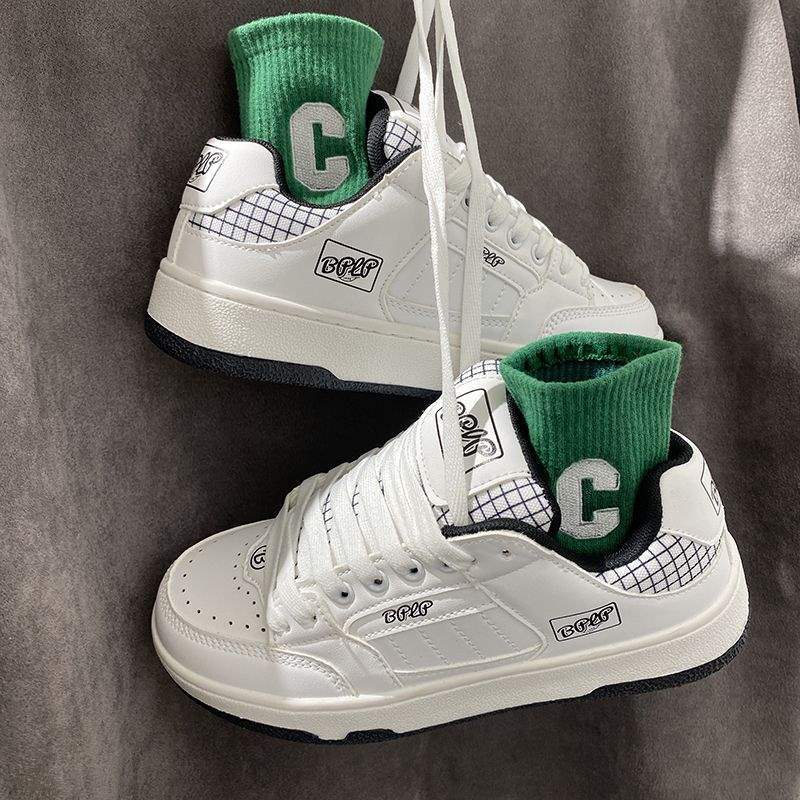 

2025 autumn and winter Guochao street shooting retro sports and leisure men s shoes ins niche design velvet platform skateboard shoes 36