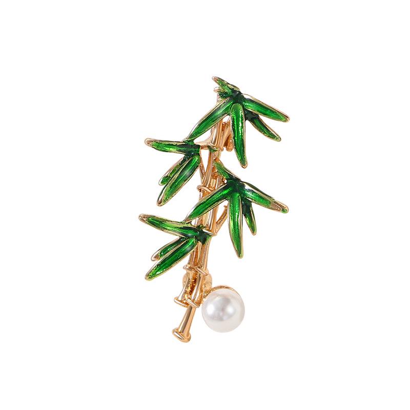 Elegante Blumige Bambus Brosche - Luxuriöse Rote Blume Corsage Anstecknadel für Damen