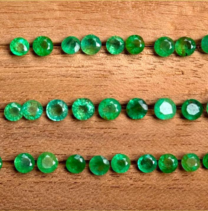 Good Luster Quality Natural Emerald Round Cut Gemstone Lot, Loose Gemstone Lot, Zambian Emerald Stone, 0.50 Mm To 2 Mm Size Round Lot.