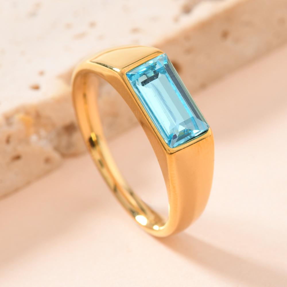 

Кольцо с прямоугольным цветным бриллиантом, покрытое золотом 18 карат: Модный, стильный и уникальный для женщин Size 8