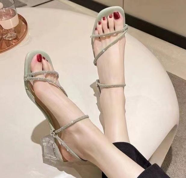Wear the New Summer Fairy-like Style Flip-flops Over the Thick-heeled Rhinestone Women's Shoes C997
