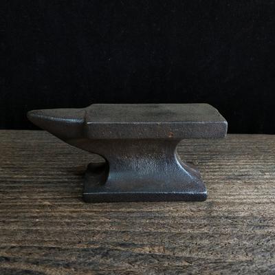 Bigorna plana de alta dureza, resistente à abrasão, bigorna fundida robusta para estampagem