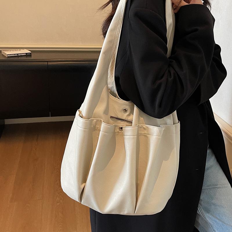 Korean Large-capacity Underarm Bag Women's Bag 2025 New Fashion Casual Shoulder Bag Pleated Portable Commuter Bag