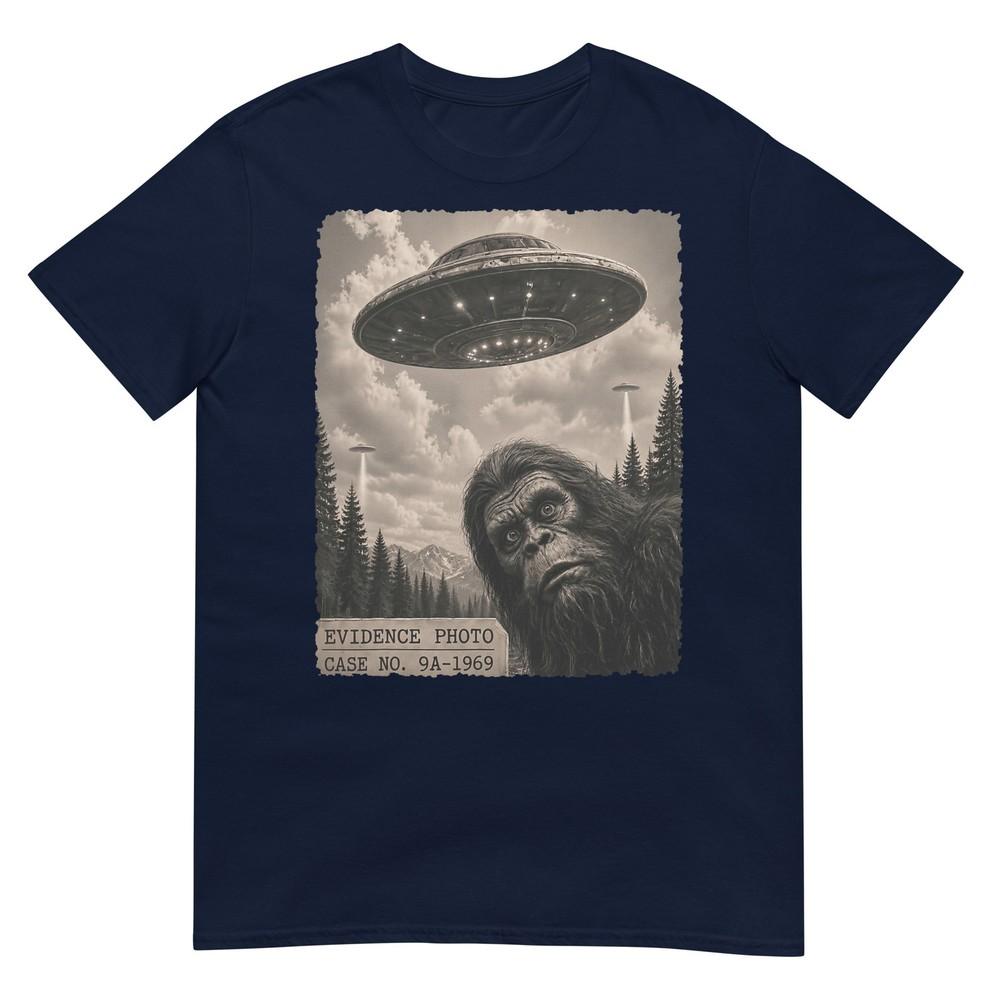 Funny Bigfoot Graphic Tee Alien Ufo Vintage Evidence Photo Tshirt S