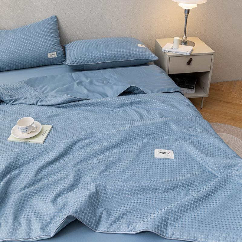 Summer Cotton Quilts Thin Air Conditioning Comforter Soft Breathable Office Nap Blanket Quilted Bed Covers
