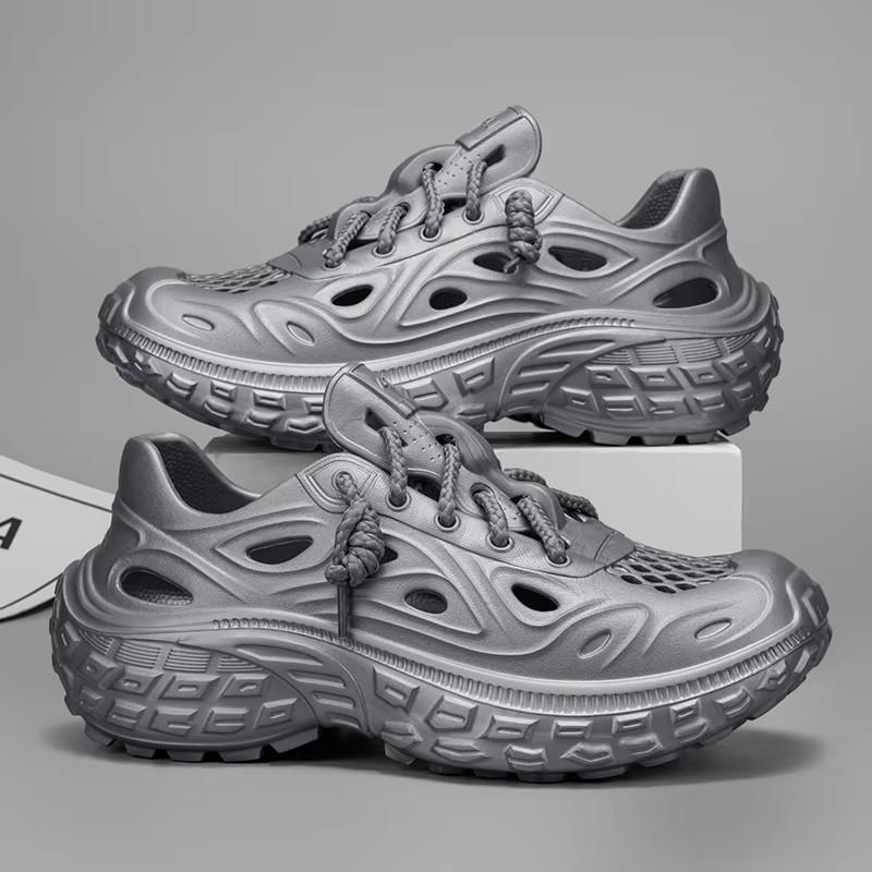 

New Breathable Garden Shoes for Women Summer Couple Sandals Non-slip Thick Bottom Men s Sandals Outdoor Baotou Beach Men s Shoes 36 сірий колір