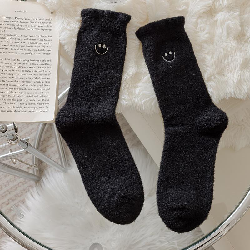 Female Autumn and Winter Plush and Thick Warm Embroidery Smiling Face Yuezi Tube Floor Socks