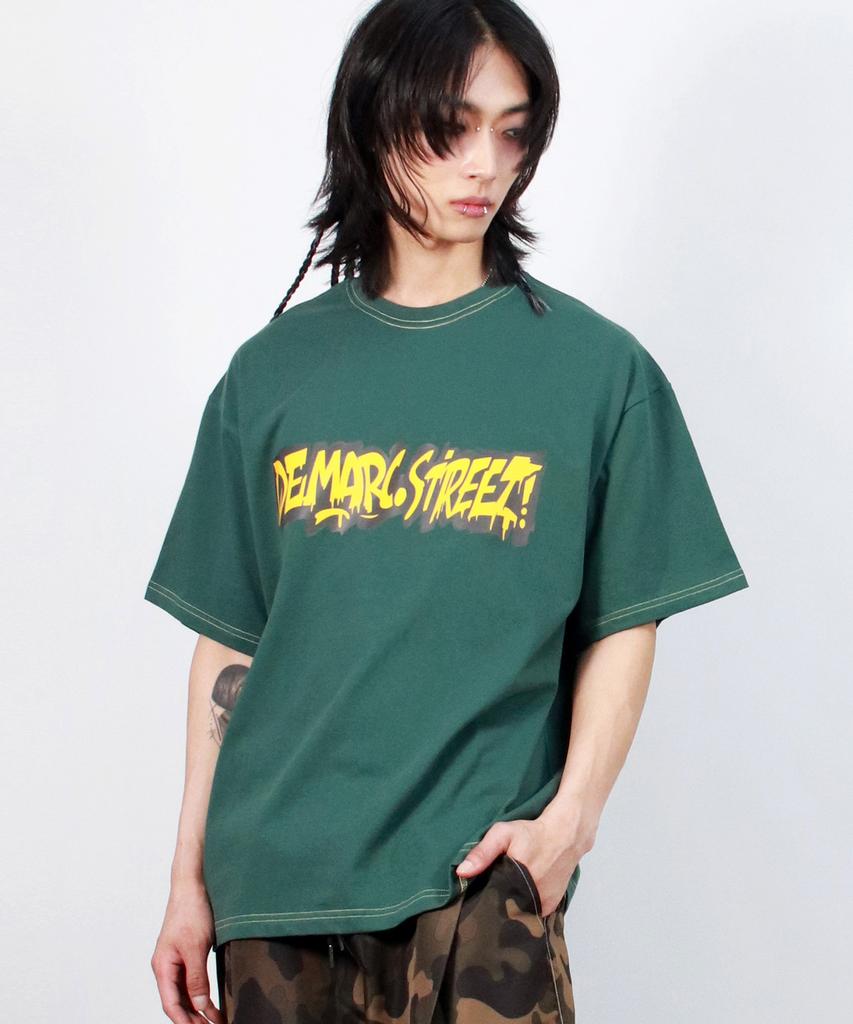 Deumakeu M Text Graffiti Boxy Short Sleeve Tee- Khaki